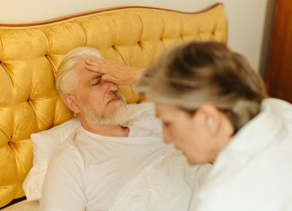 In home care for the elderly should include these five essential elements