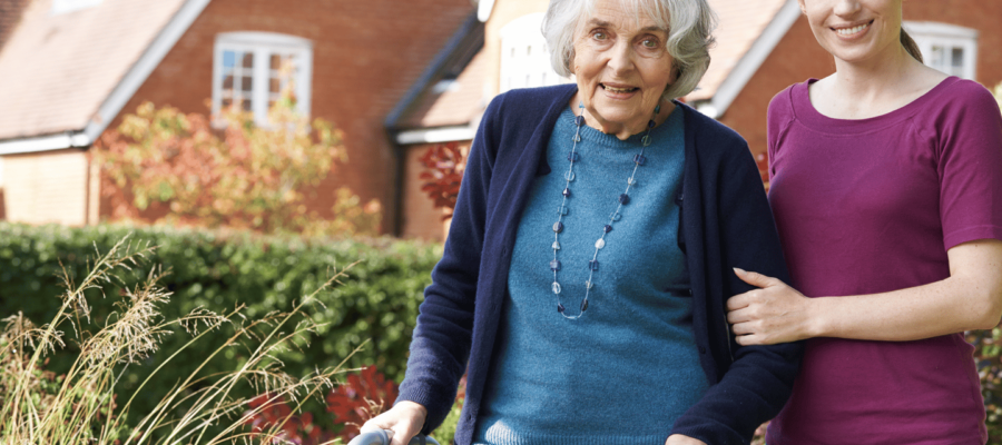 Right-Time-to-Move-your-Elderly-Suffering-from-Alzheimer-to-Long-Term-Care-Homes
