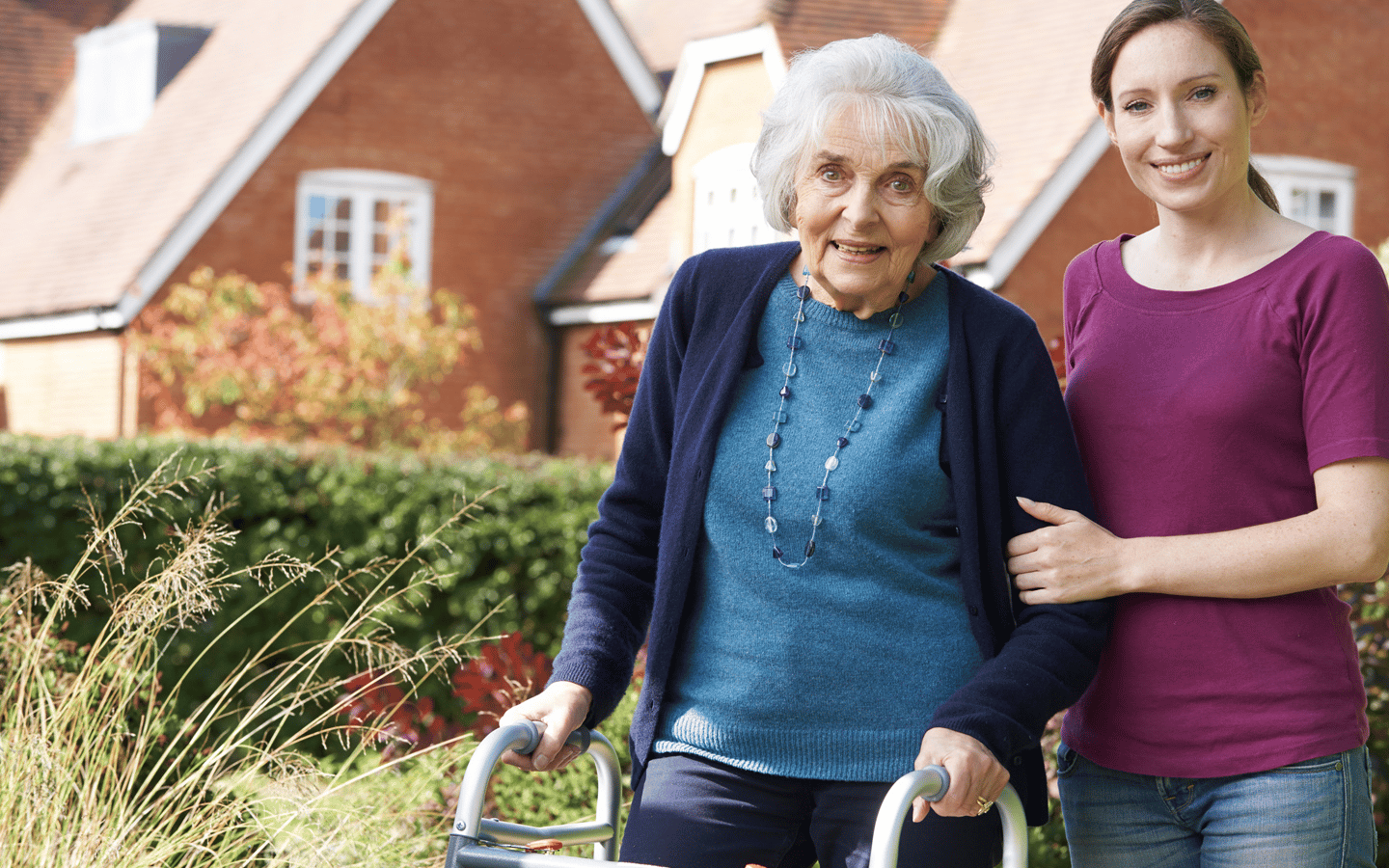 Right Time to Move your Elderly Suffering from Alzheimer to Long Term Care Homes